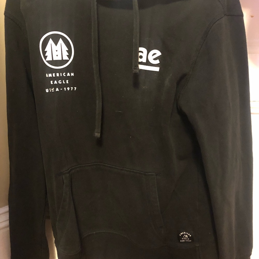 American Eagle Black Sweatshirt